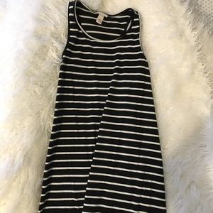 Super cute black and white striped dress
